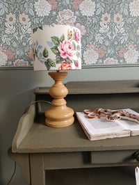 Image 1 of Lampe " Les roses de Louise"