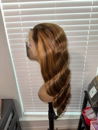 Image 2 of 24 inch body wave 4/27 wig 