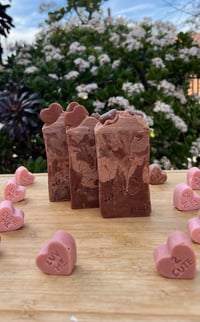 Image 3 of CHOCOLATE KISSES. Oats Milk Soap / Jabón de Leche de Avena copy
