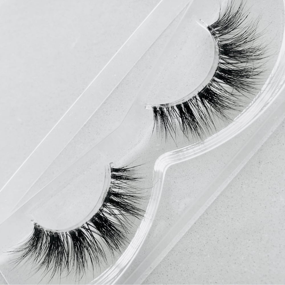 Image of "Weekend Warrior" Lash