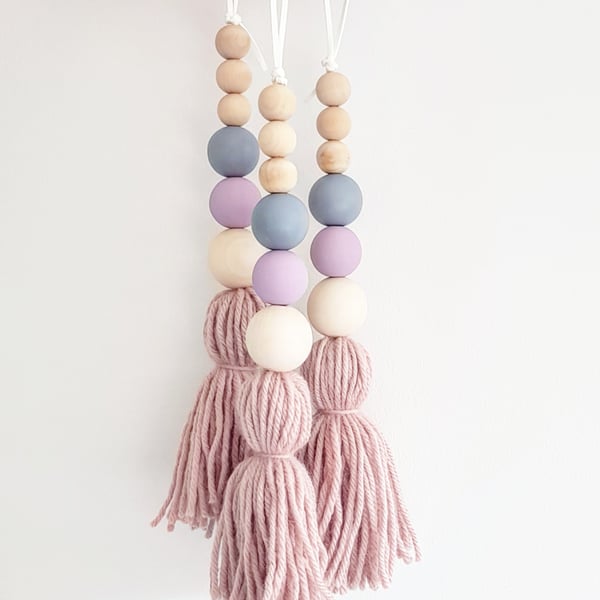 Image of BLUSH BEAD DROP