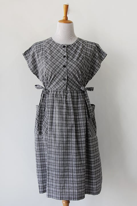 Image of SOLD Plaid Dress With Side Ties And Pockets