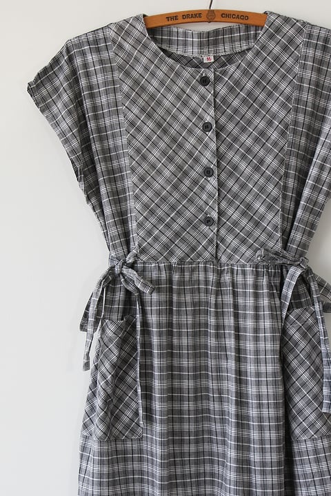 Image of SOLD Plaid Dress With Side Ties And Pockets
