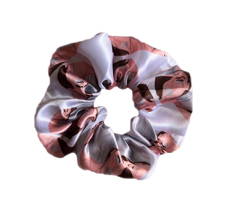 Image of FACE MASK HAIR SCRUNCHIE