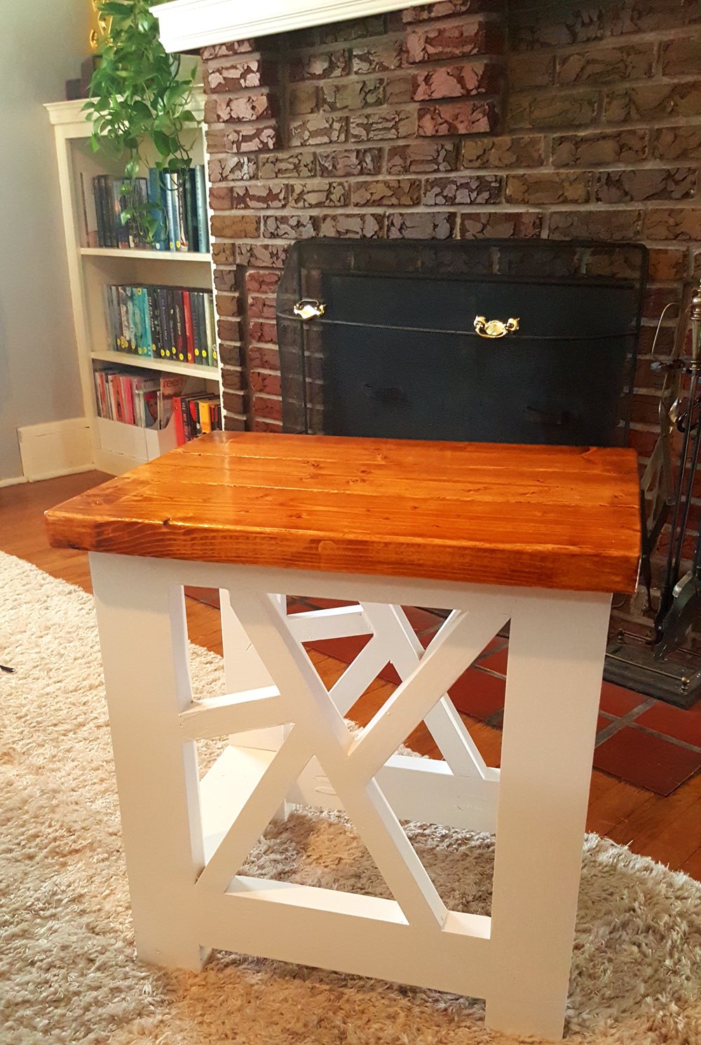 Image of Geometric end table