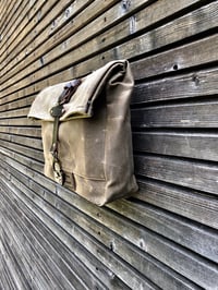 Image 2 of Satchel in waxed canvas / Musette /  messenger bag in waxed canvas UNISEX