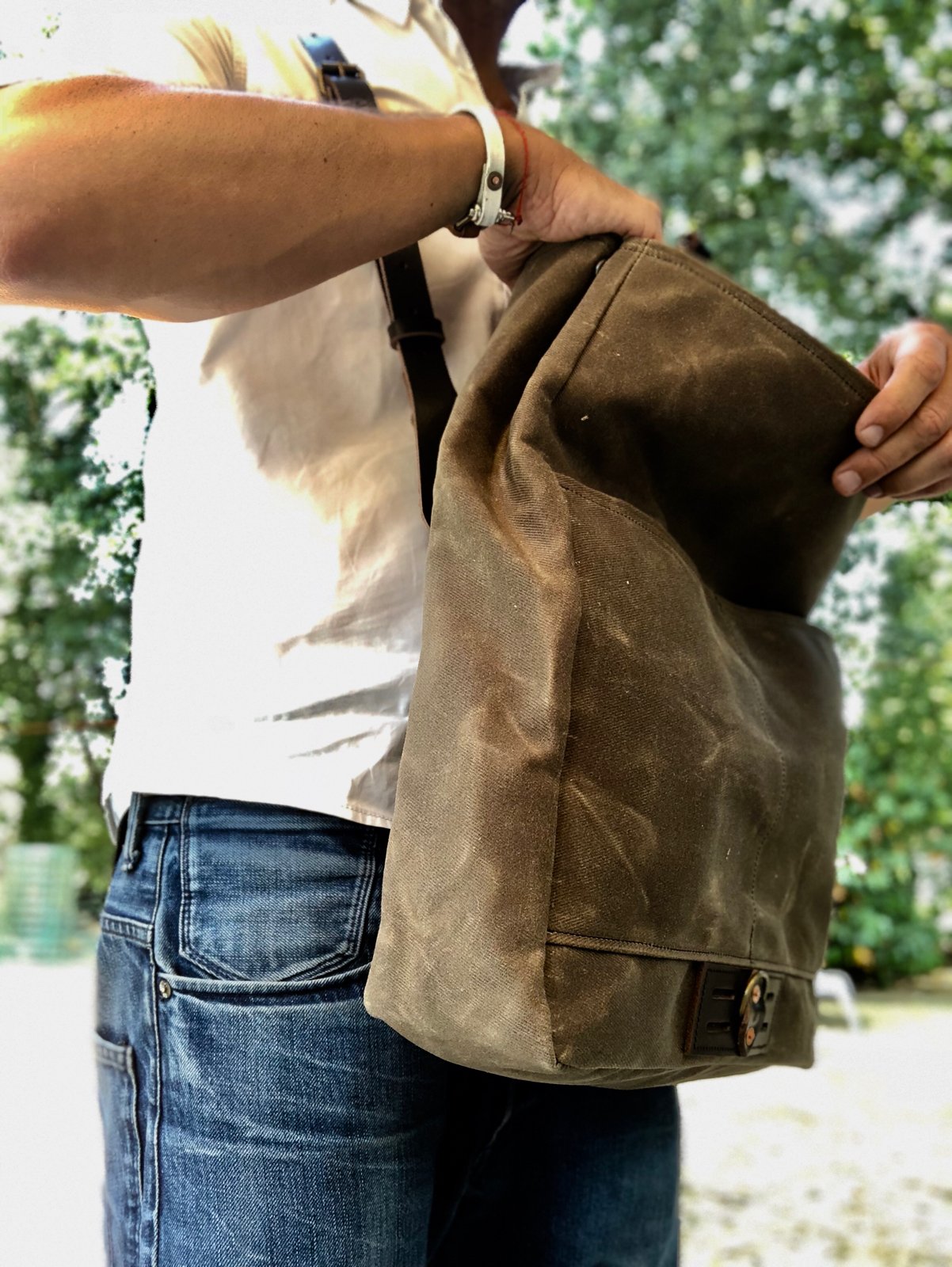 Image of Satchel in waxed canvas / Musette /  messenger bag in waxed canvas UNISEX