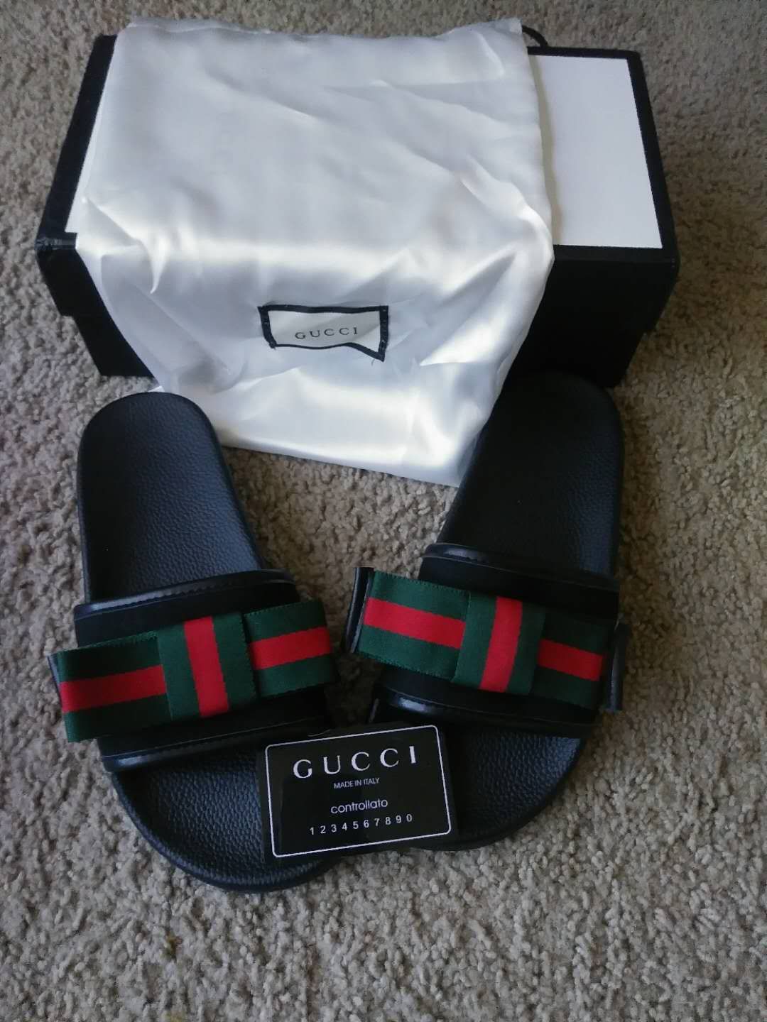 gucci slides with the bow