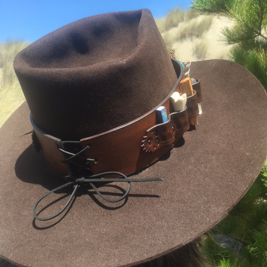 brown show hat