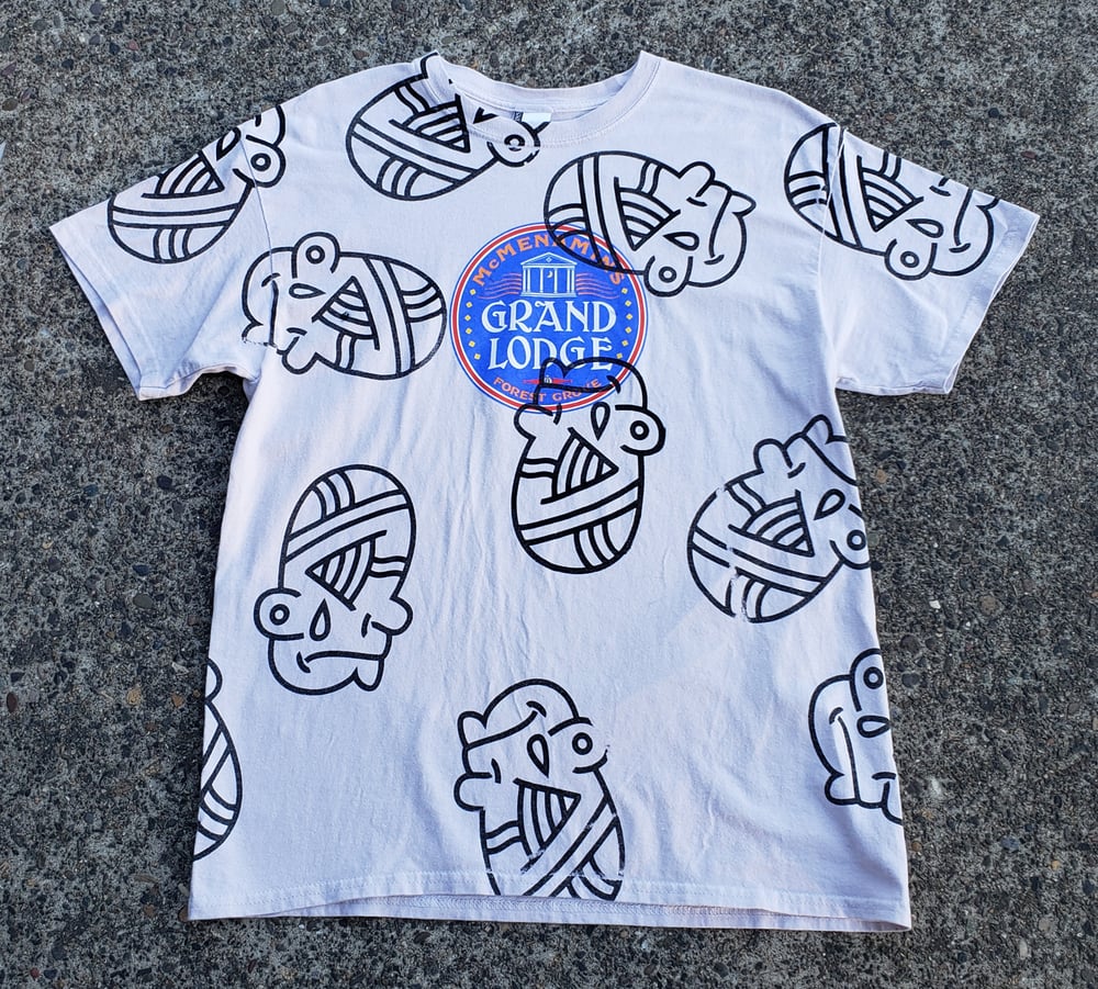 Image of ALL OVER FACE FOCUS X MCMENAMIN'S FORCE COLLAB T SHIRT SIZE L