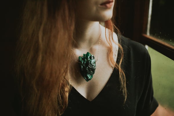 Image of HEARTSTONE PENDANT - Forest Green