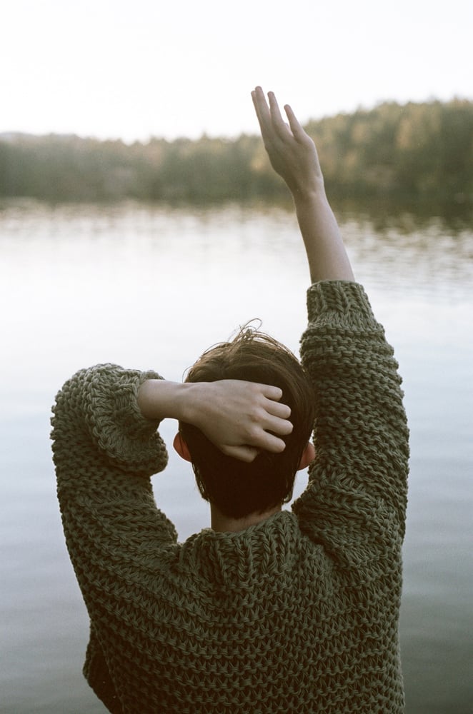 Image of BATEAU CROP SWEATER 