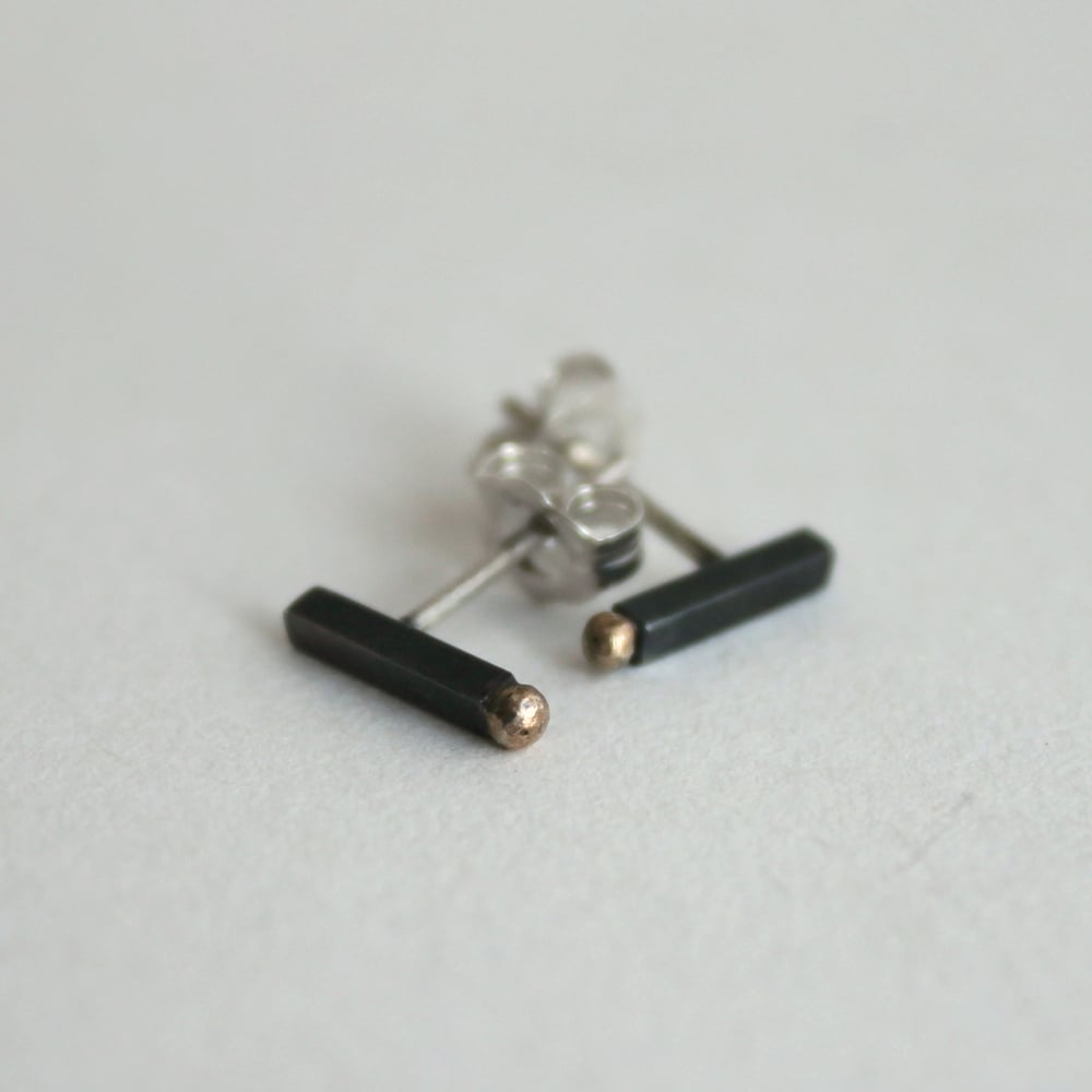 Image of Gold Dot Bar Studs