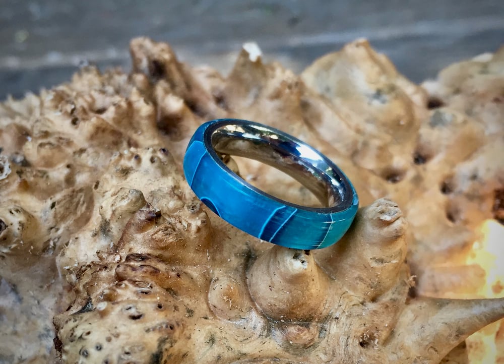 Image of Exquisite acrylic ring