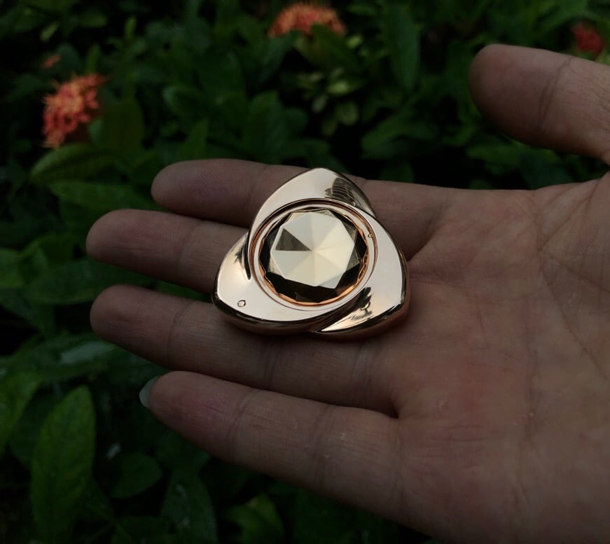 Ultem PEI and standard material Rose hand spinner fidget toys | KINETICS ASIA PACIFIC EDC Ultem PEI and standard material Rose hand spinner fidget toys | KINETICS ASIA PACIFIC EDC