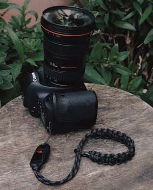Image of Single strap with black carabiner clip slider for PD anchor link