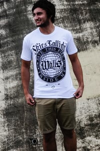 'Walls' T-Shirt