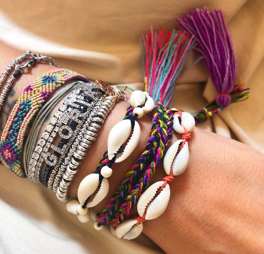 Image of SHELL JEWELS BRACCIALE