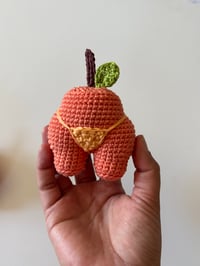 Image 3 of peach booty keychain