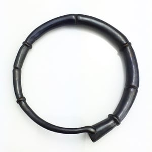 Image of Black Tendril Bangle Bracelet 01
