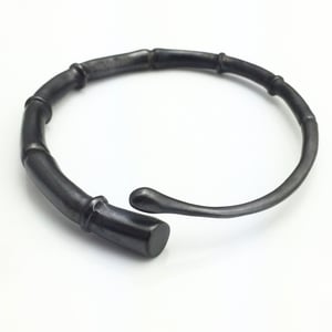 Image of Black Tendril Bangle Bracelet 03