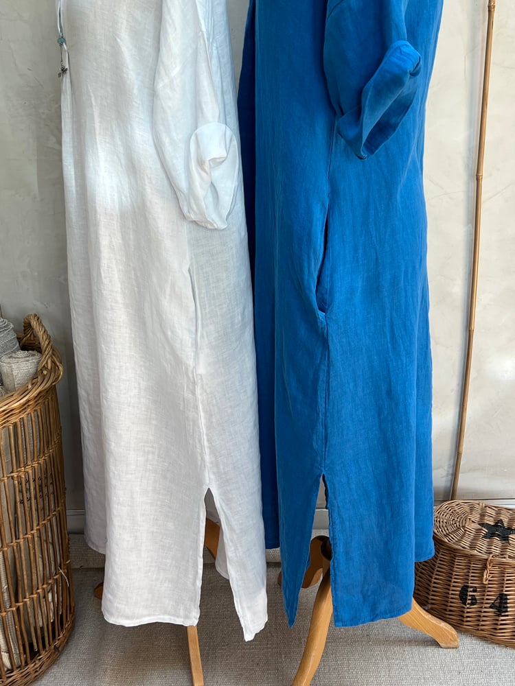 Image of Robe en lin Cybèle Bleu Roi