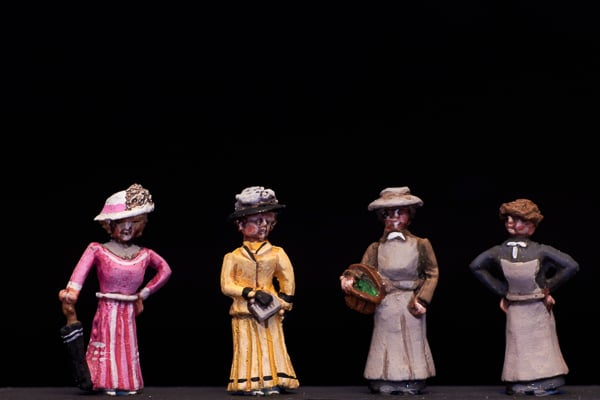 o gauge victorian figures