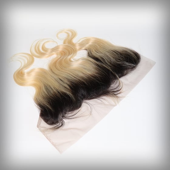 Image of Mink Blonde Ombré Body Wave Frontal