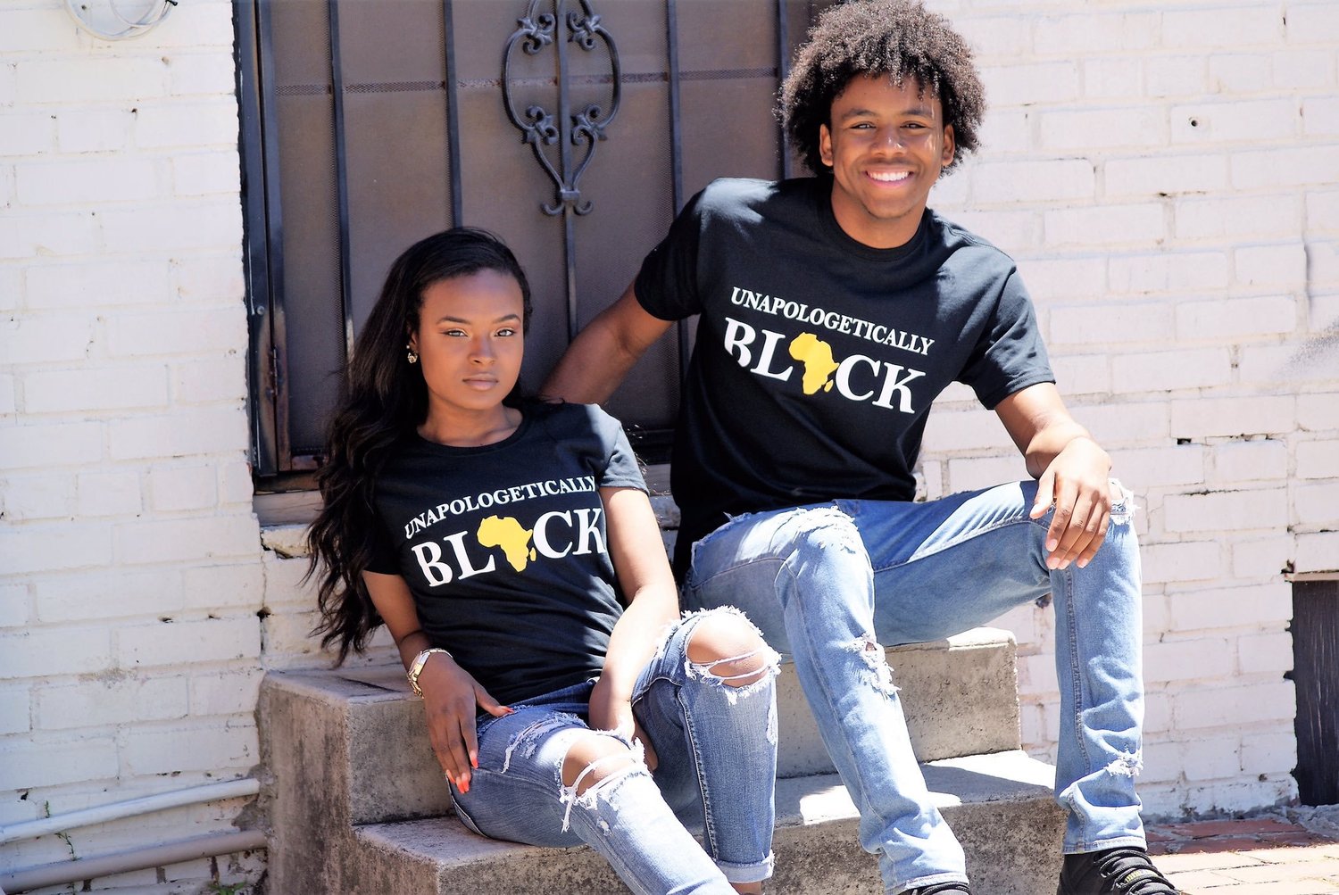 UNAPOLOGETICALLY BLACK SHORT SLEEVE