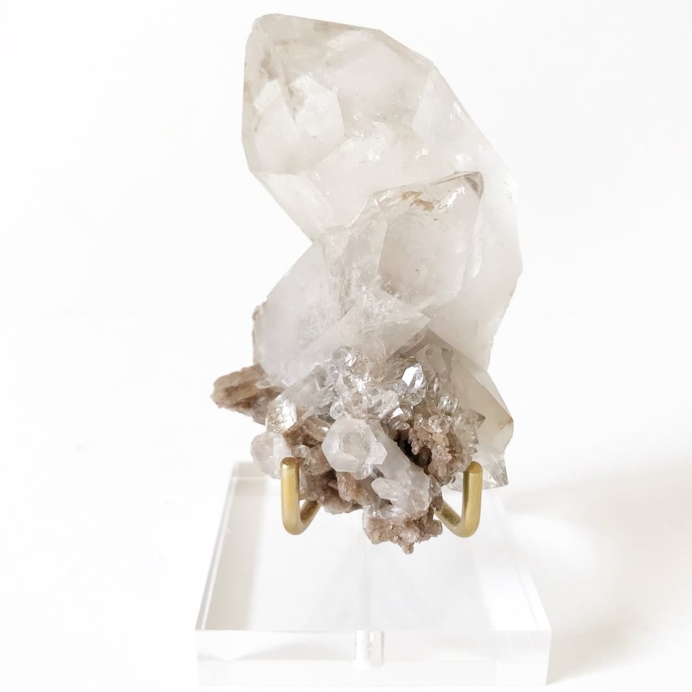 Image of Quartz no.679 + Lucite and Brass Stand Pairing