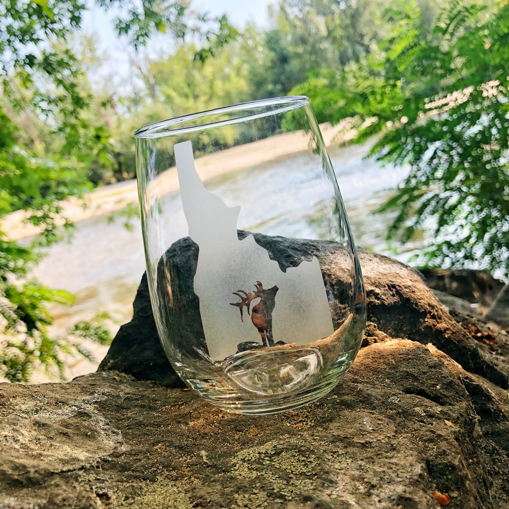 Image of Idaho Elk Stemless Wine Glass