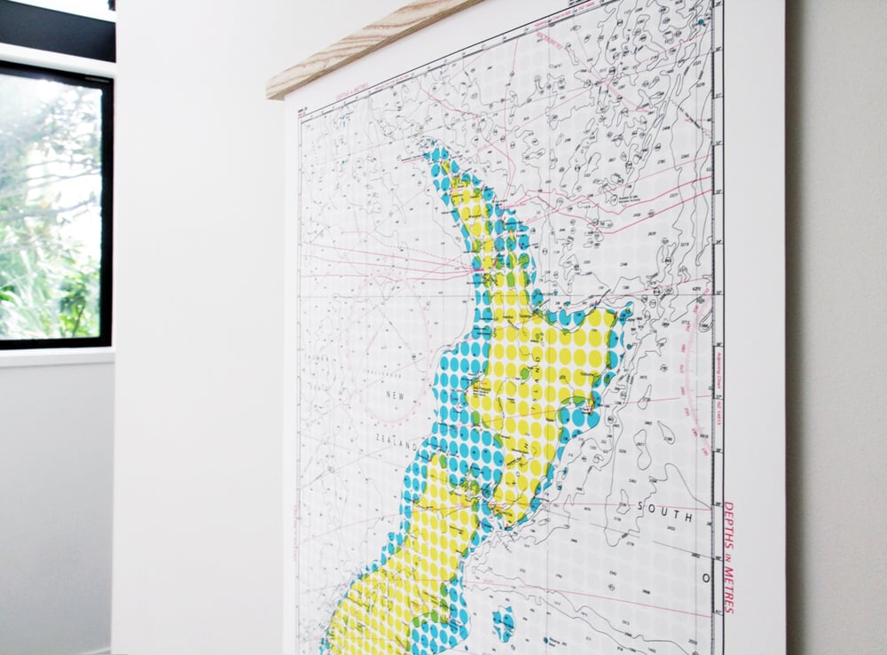 Image of New Zealand Map - Yellow Polka