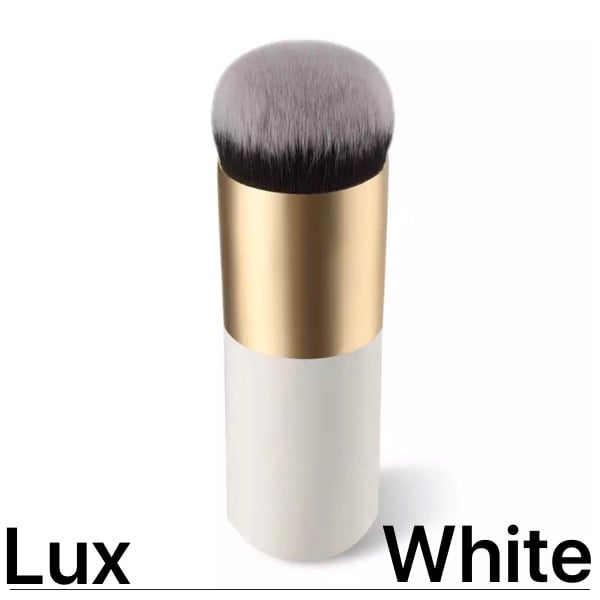 Image of Lux Fluff Foundation Brush