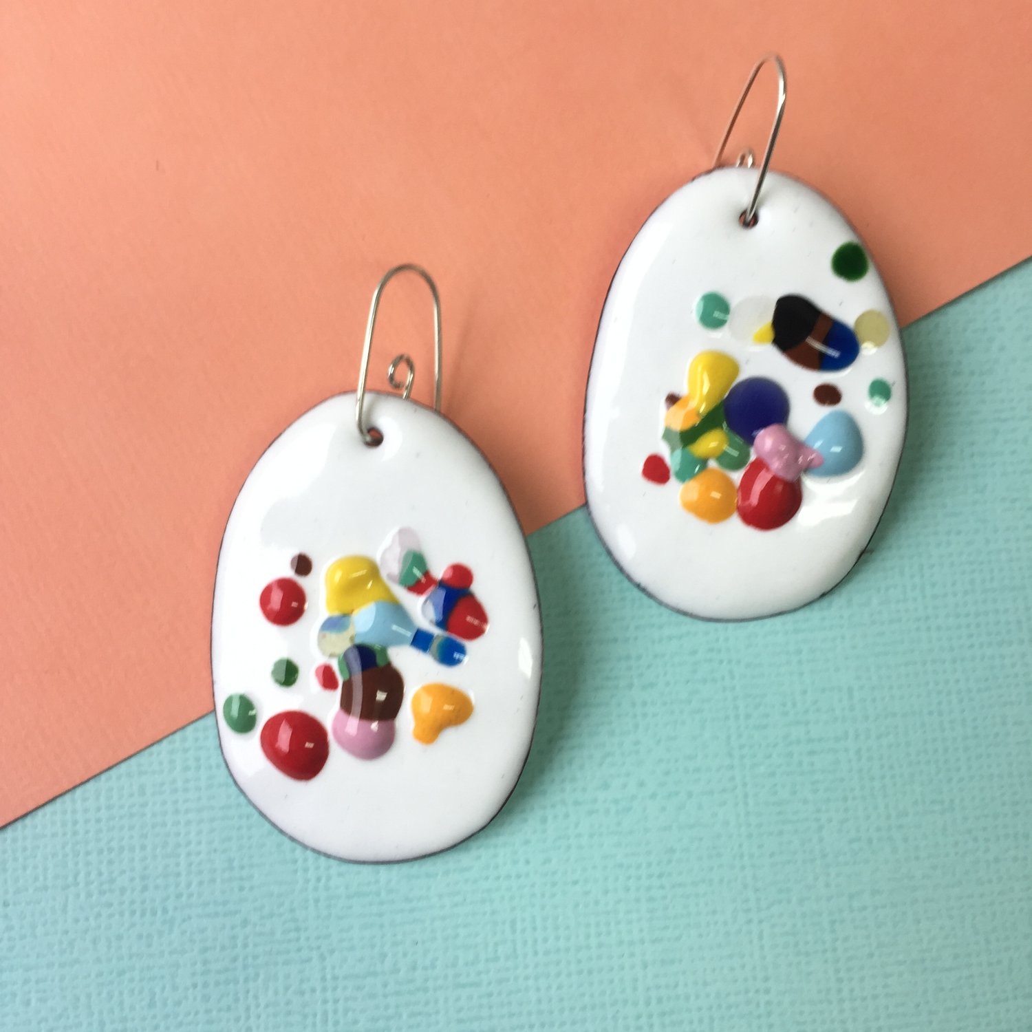 Image of Queenies in White - medium