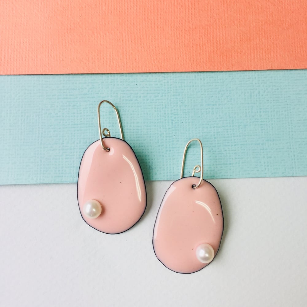 Image of Handmade enamelled pearlie earrings with freshwater pearls - small 