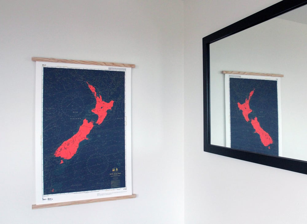 Image of New Zealand Map - Bloody Mary