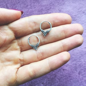 Image of Snug Malang hoops (sterling silver)