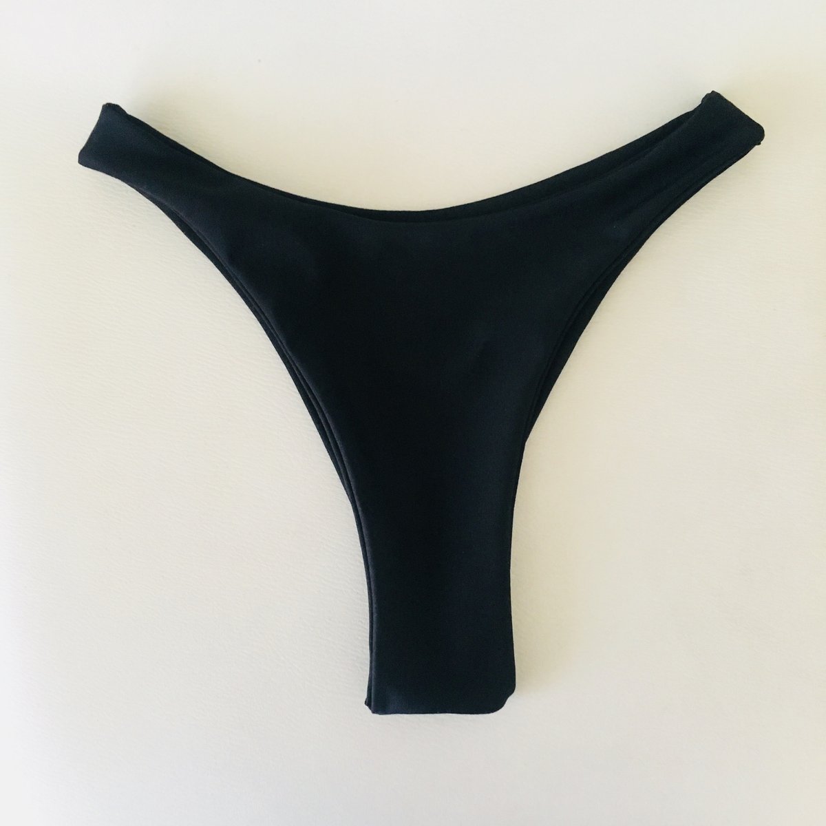 Image of HIGH TIDE THONG : BLACK X BLACK