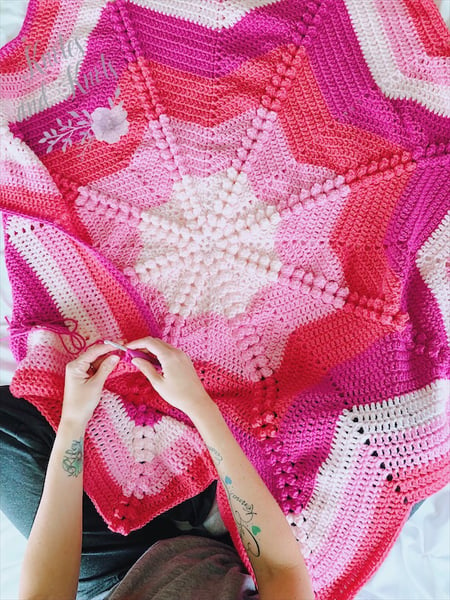 Image of Pink crochet star blanket
