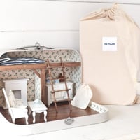 Image 4 of Maletita azul