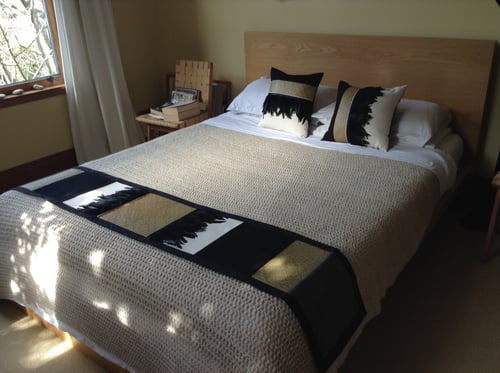 Image of Moondance runner-Long