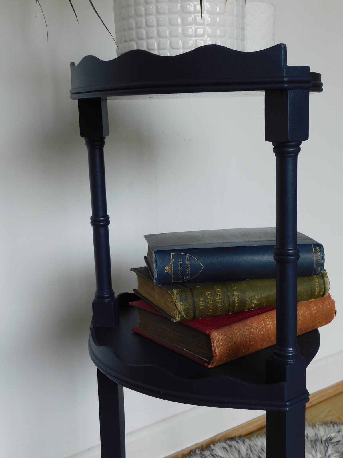 Image of A Beven funnell dark blue stand