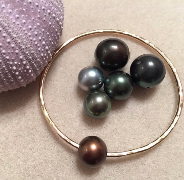 Image of 14K Gold filled chocolate tahitian pearl bangle.