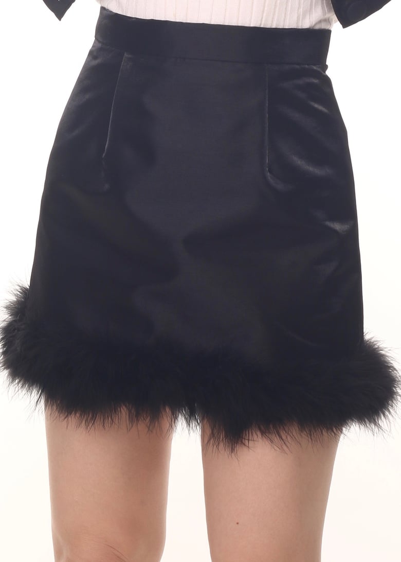Image of Michelle Silk & Fluff in Black