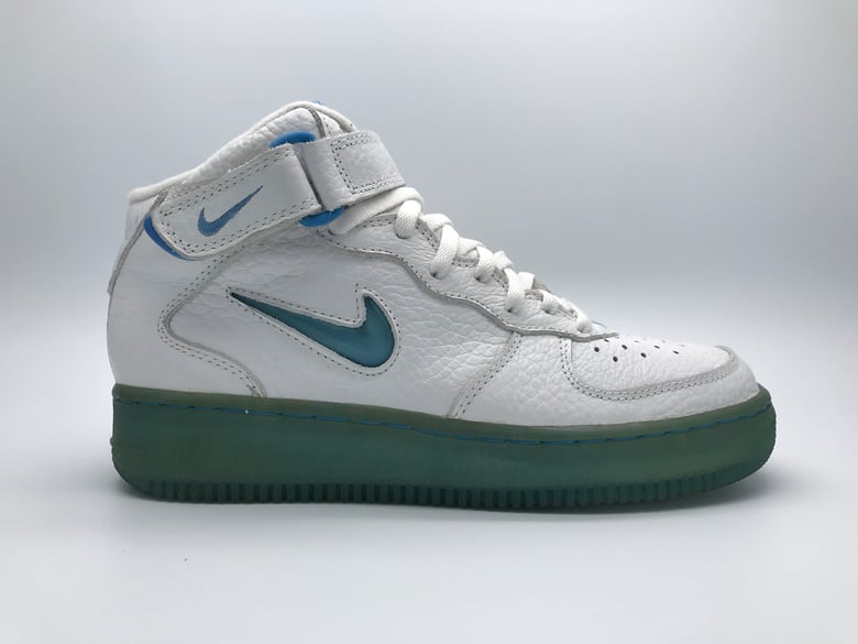 Image of NIKE AIR FORCE 1 MID CL SC “UNC JEWEL”