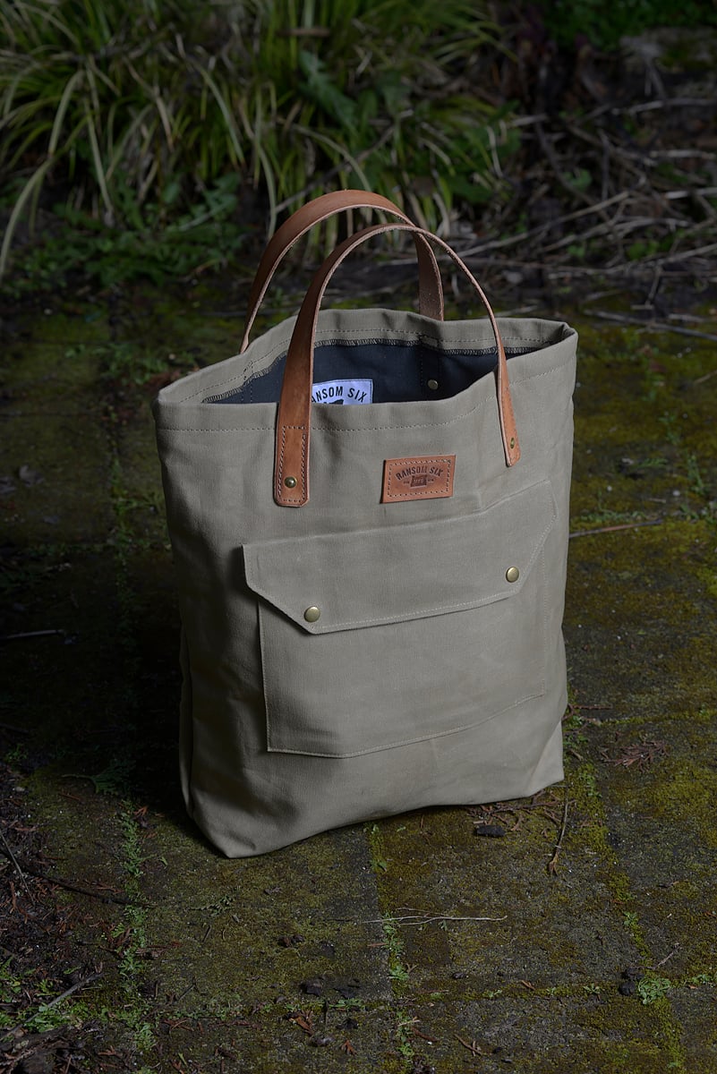 Image of Urban Hauler Totebag - Waxed Olive