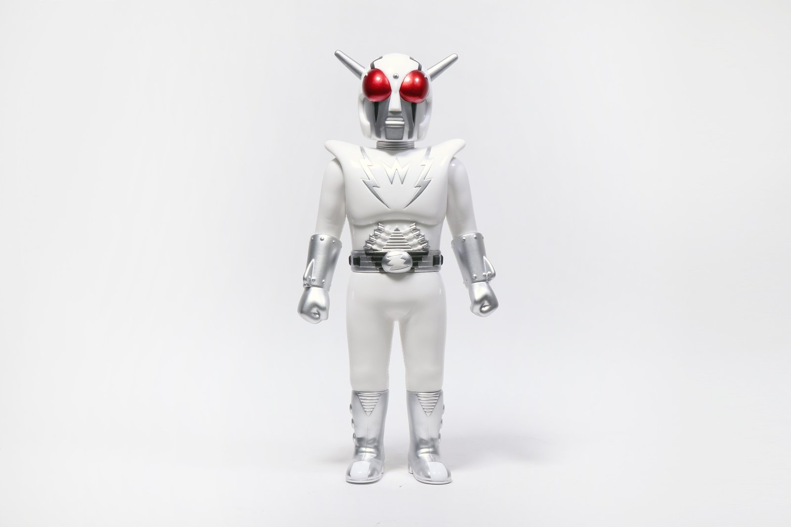 Unbox Industries — SUPER INFRAMAN VINYL FIGURE SPECIAL VARIANT EDITION