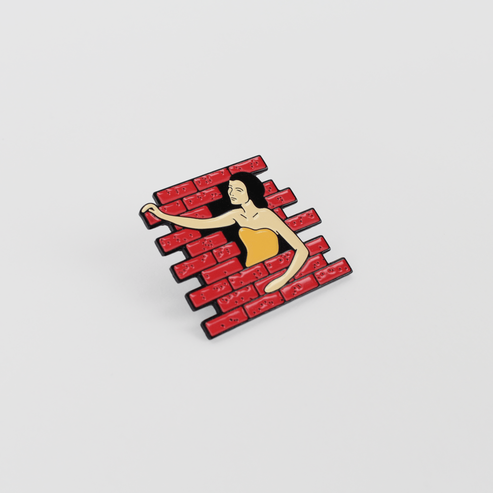 LADY IN THE WALL PIN