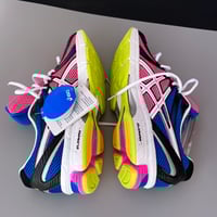 Image 4 of 2 sizes: us8.5/40eu, us9.5/W11/eu43.5