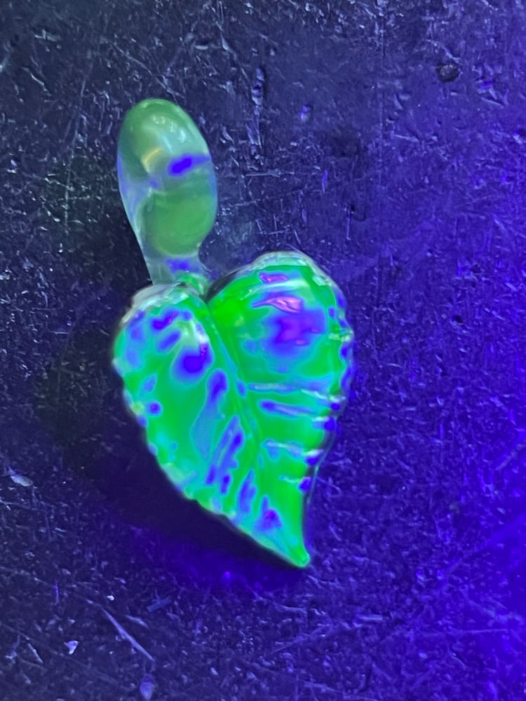 Image of Mini Metallic Leaf Pendant 2